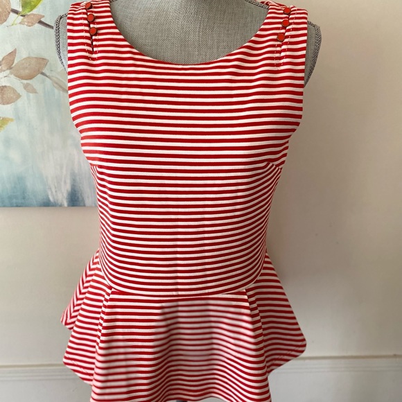 9-HI5 STCL ❤️RED❤️ SLEEVELESS FIT & FLARE TOP SIZE MEDIUM 🌟NWOT🌟 - Picture 2 of 14